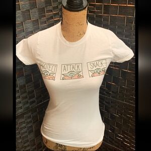 EUC Hot Topic Baby Yoda Grogu S T Tee